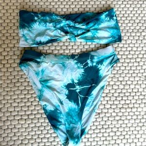 Dippin Daisy’s Bikini Set Small Worn Once
